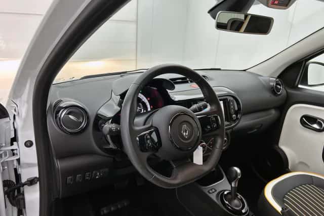 Renault Twingo (2019) thumbnail 2