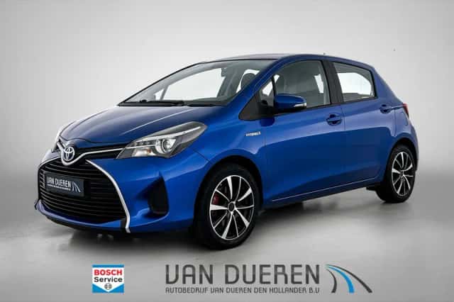 Toyota Yaris (2015) thumbnail 1
