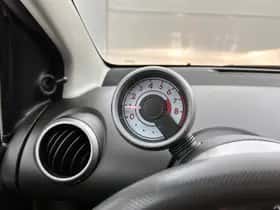 Peugeot 107 (2013) thumbnail 13