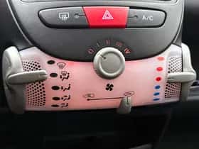 Peugeot 107 (2013) thumbnail 3