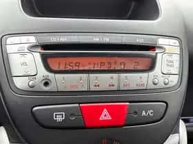 Peugeot 107 (2013) thumbnail 8