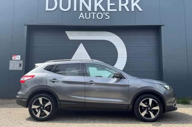Nissan Qashqai (2015) thumbnail 4