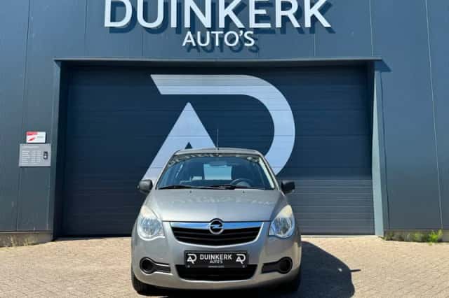 Opel Agila (2011) thumbnail 2