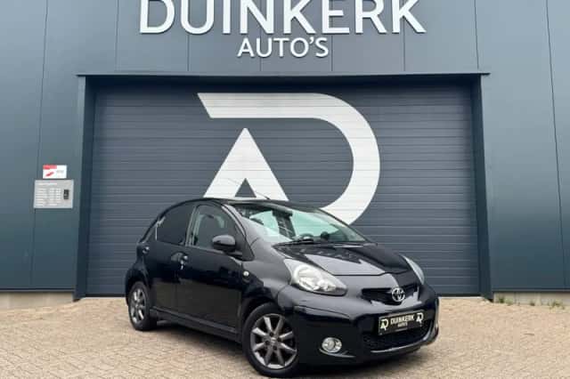 Toyota Aygo (2011) thumbnail 3