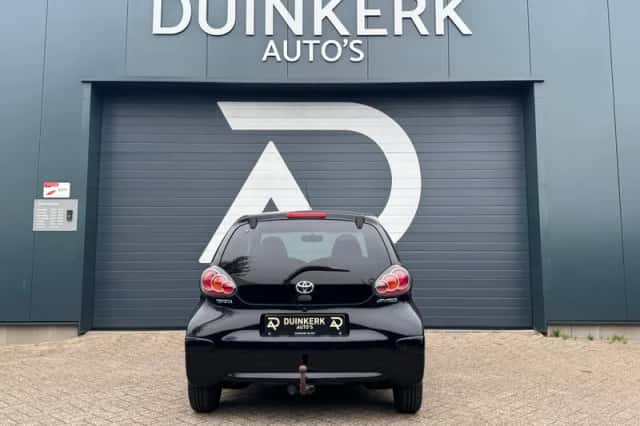Toyota Aygo (2011) thumbnail 6