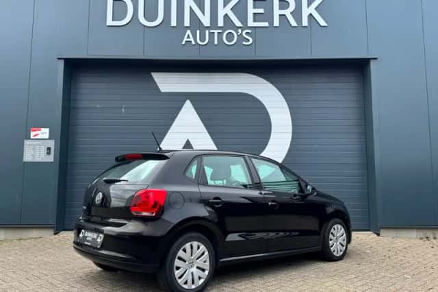 Volkswagen Polo (2012) thumbnail 5