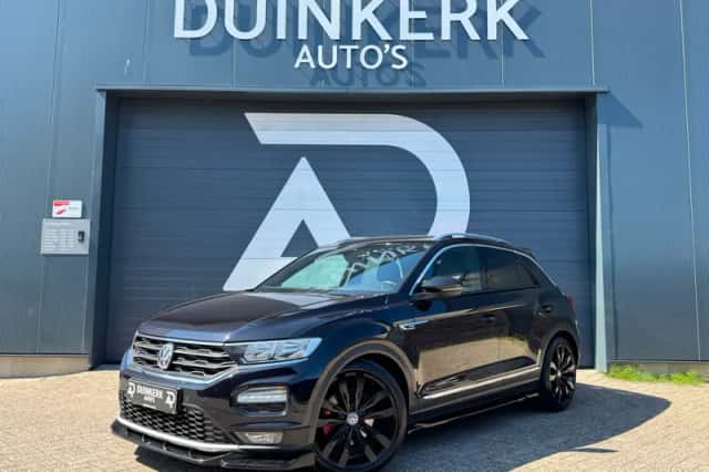 Volkswagen T-Roc (2018) thumbnail 1