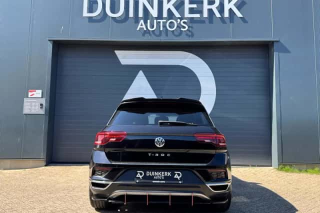 Volkswagen T-Roc (2018) thumbnail 6