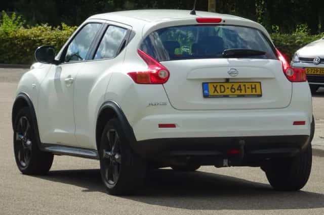 Nissan Juke (2011) thumbnail 2