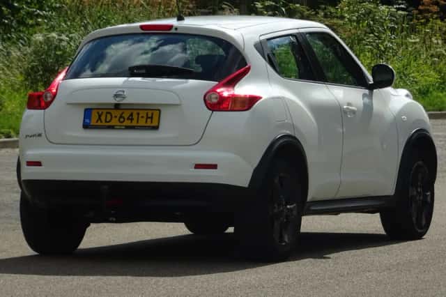 Nissan Juke (2011) thumbnail 3