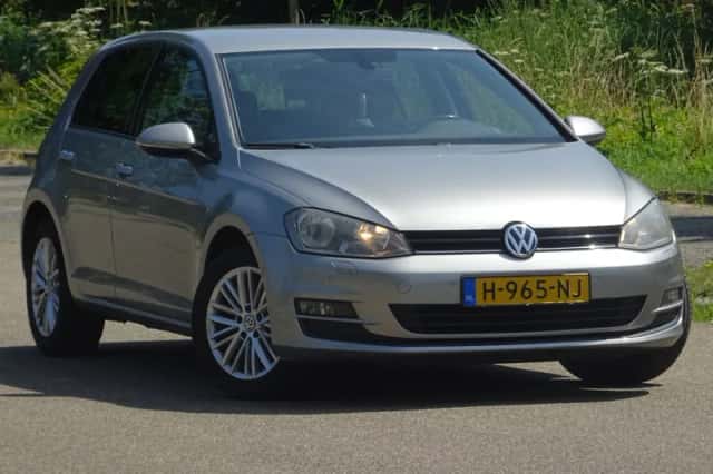 Volkswagen Golf (2014) thumbnail 4