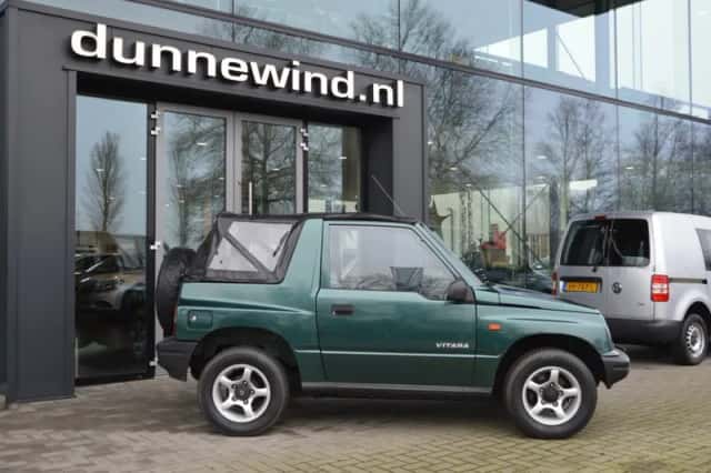 Suzuki Vitara (2001) thumbnail 3