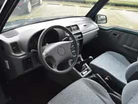 Suzuki Vitara (2001) thumbnail 9