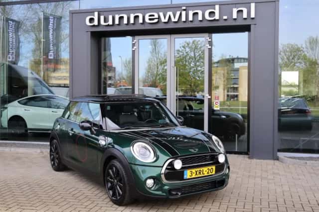 MINI Cooper (2014) thumbnail 2