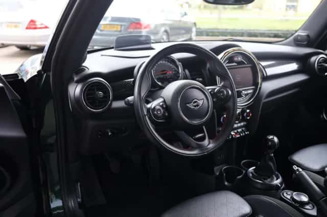 MINI Cooper (2014) thumbnail 10