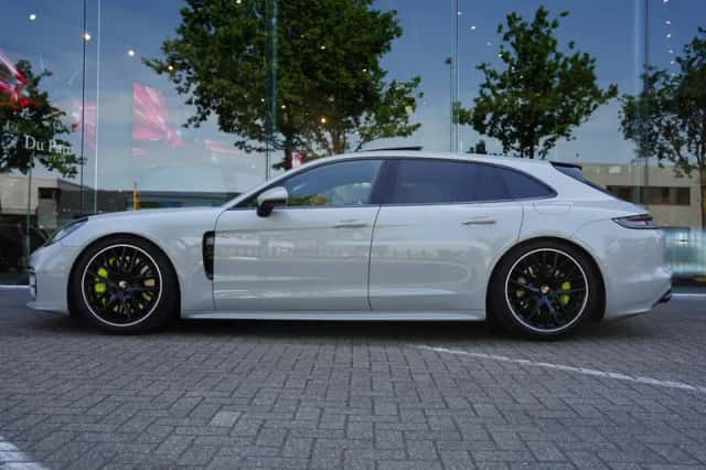 Porsche Panamera (2021) thumbnail 2