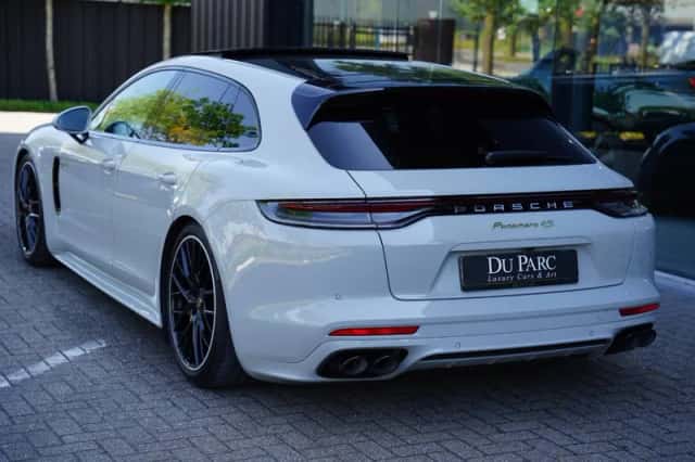 Porsche Panamera (2021) thumbnail 3