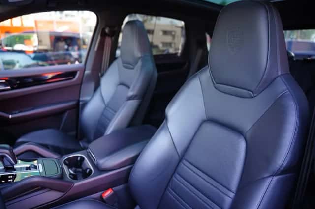 Porsche Cayenne (2021) thumbnail 6