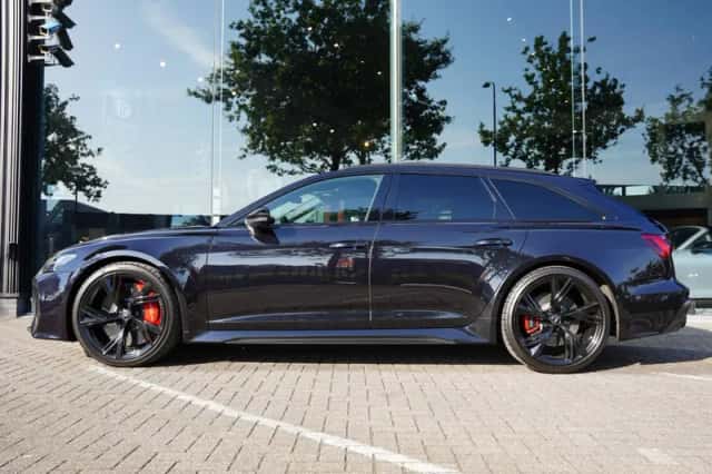 Audi RS6 (2021) thumbnail 2