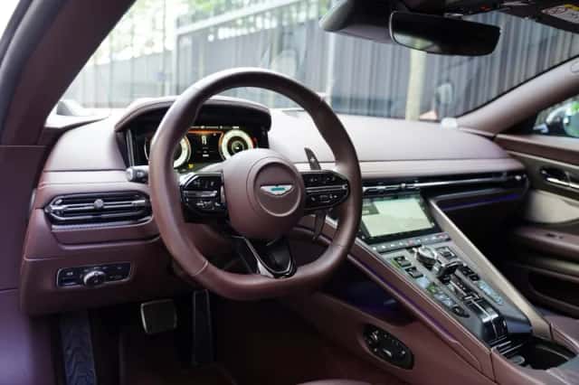 Aston Martin DB12 (2024) thumbnail 4