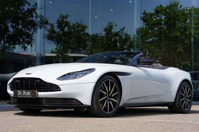 Aston Martin DB11 Volante (2023) thumbnail 1