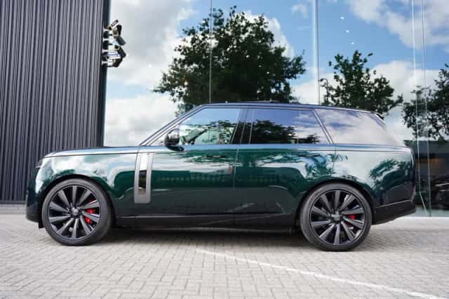 Land Rover Range Rover (2024) thumbnail 2