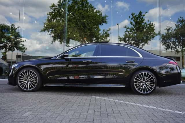 Mercedes-Benz S-Klasse (2023) thumbnail 2