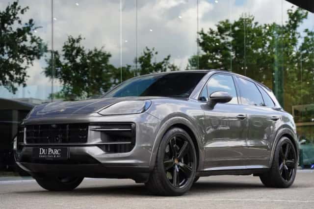 Porsche Cayenne (2024) thumbnail 1
