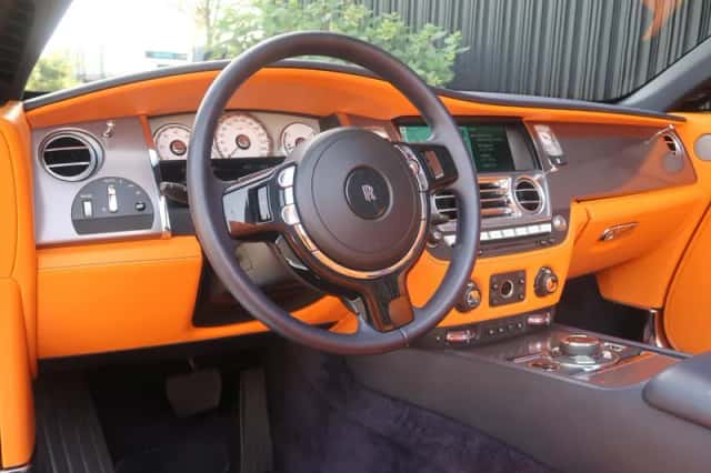 Rolls-Royce Dawn (2017) thumbnail 5