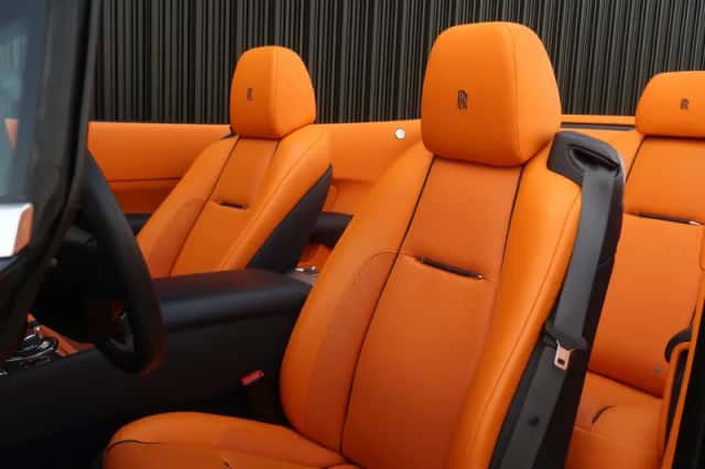 Rolls-Royce Dawn (2017) thumbnail 6