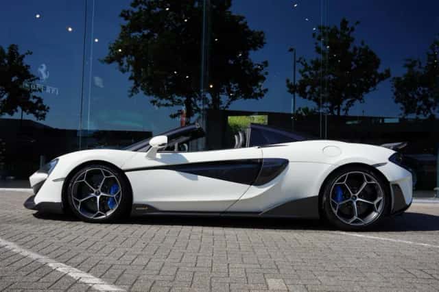 McLaren 600LT Spider (2019) thumbnail 4