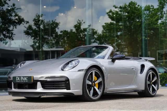 Porsche 911 (2021) thumbnail 1