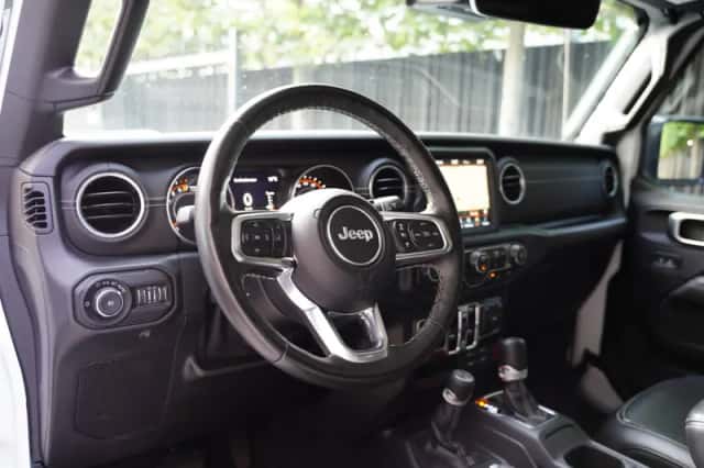 Jeep Wrangler (2019) thumbnail 4