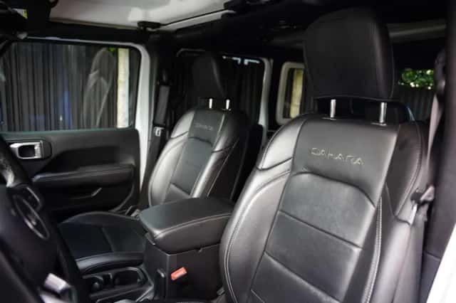 Jeep Wrangler (2019) thumbnail 6