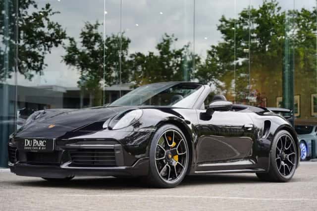 Porsche 911 (2022) thumbnail 1
