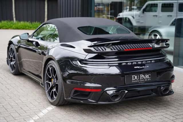 Porsche 911 (2022) thumbnail 6