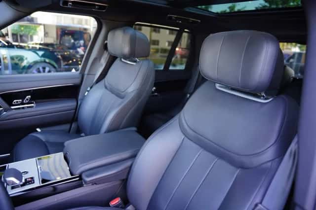 Land Rover Range Rover (2025) thumbnail 6