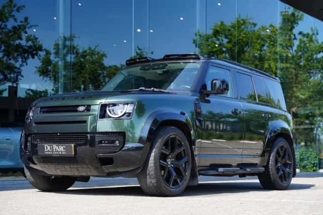 Land Rover Defender (2021) thumbnail 1