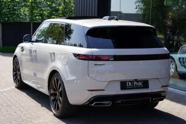 Land Rover Range Rover Sport (2026) thumbnail 3