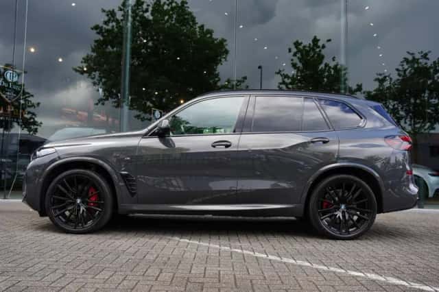 BMW X5 (2025) thumbnail 2