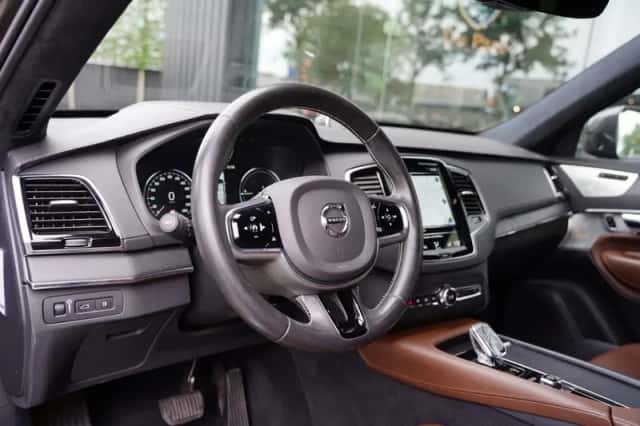 Volvo XC90 (2020) thumbnail 4
