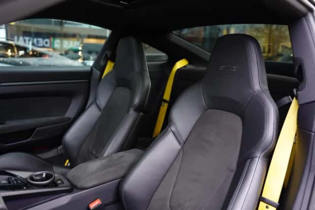 Porsche 911 (2022) thumbnail 6