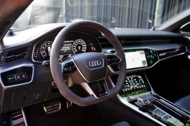 Audi RS 6 (2021) thumbnail 4