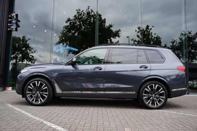 BMW X7 (2019) thumbnail 2