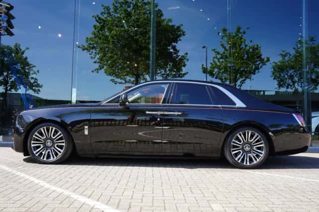 Rolls-Royce Ghost (2022) thumbnail 2