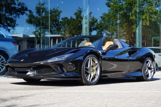 Ferrari F8 Spider (2022) thumbnail 1