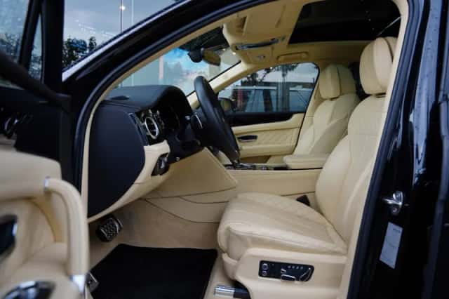 Bentley Bentayga (2019) thumbnail 5
