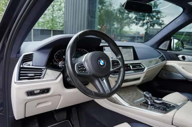 BMW X7 (2019) thumbnail 4