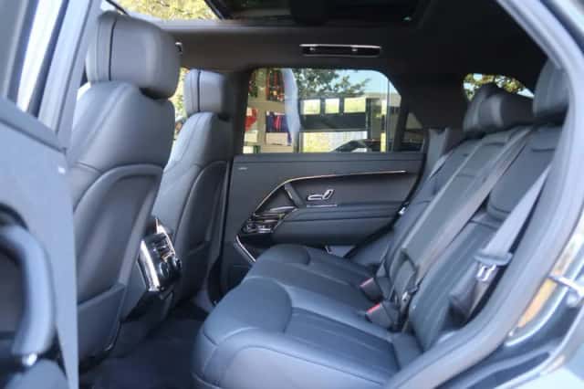 Land Rover Range Rover Sport (2026) thumbnail 6