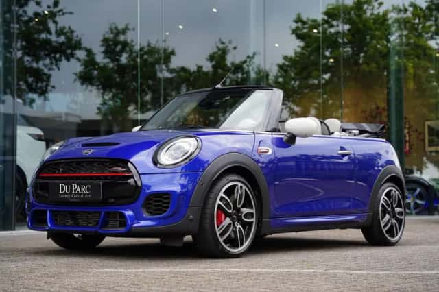 MINI Cabrio (2021) thumbnail 1